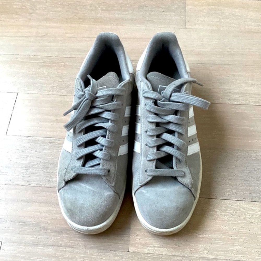 ADIDAS CAMPUS Gray and White Suede Sneakers